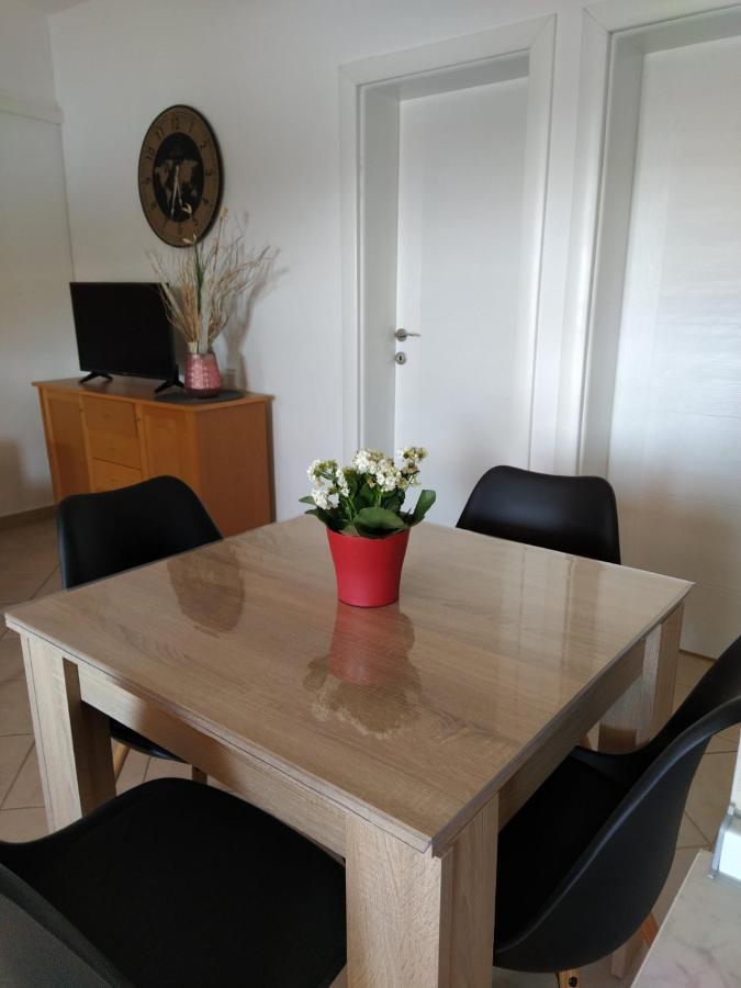 ויר Apartmani Ruza מראה חיצוני תמונה